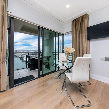 Exquisite Sun Soaked Corner Apartment Auckland Ngoại thất bức ảnh