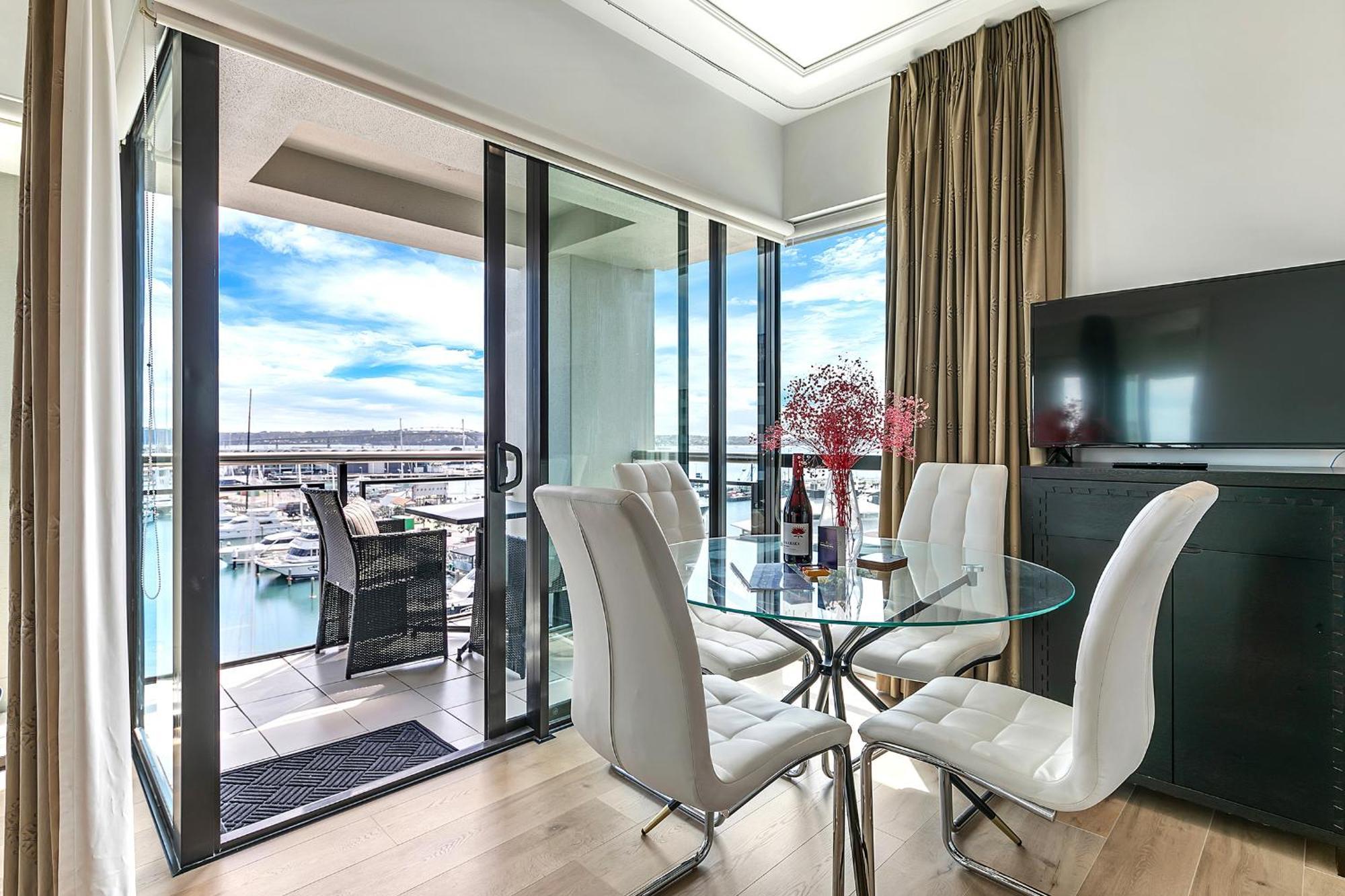 Exquisite Sun Soaked Corner Apartment Auckland Ngoại thất bức ảnh