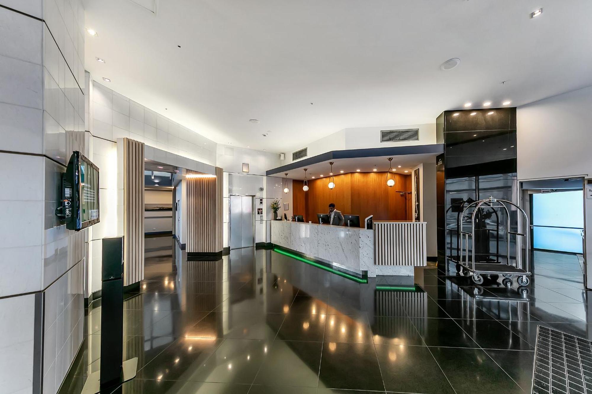 Exquisite Sun Soaked Corner Apartment Auckland Ngoại thất bức ảnh