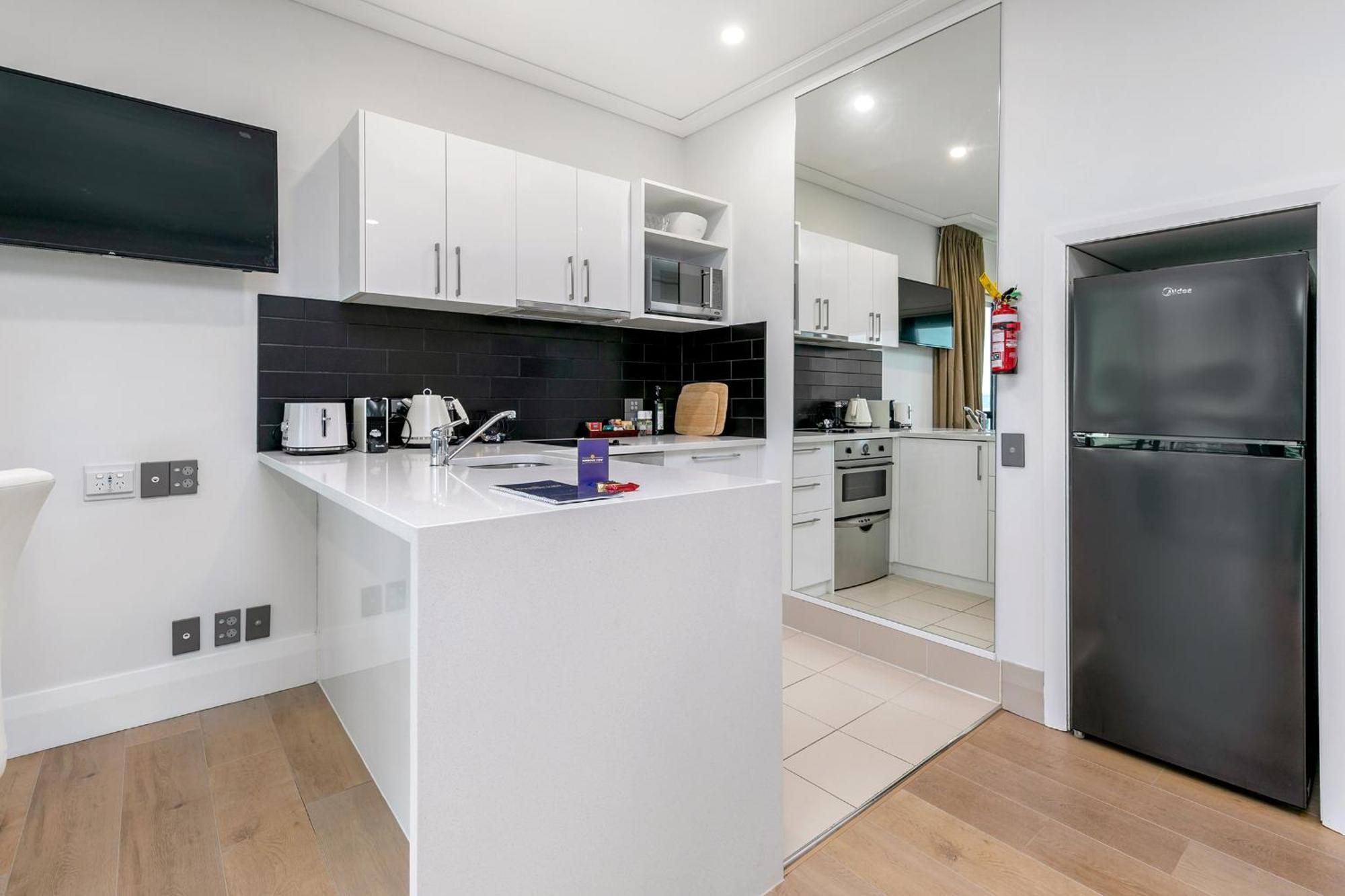 Exquisite Sun Soaked Corner Apartment Auckland Ngoại thất bức ảnh